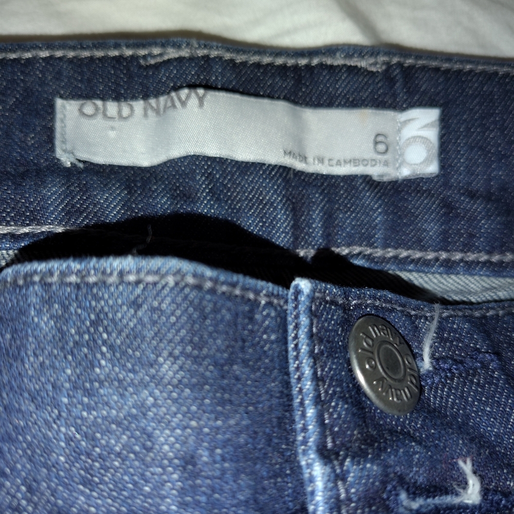 NWOT Old Navy Women's Capris,  Sz 6 - Picture 4 of 6